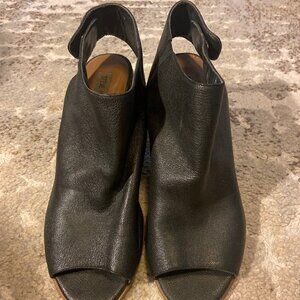 Steve Madden Leather Mules with strap